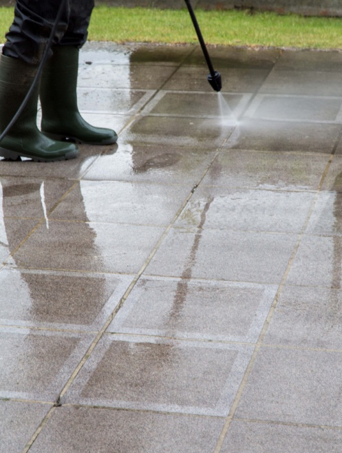 Pressure Washing and Its 5 Benefits