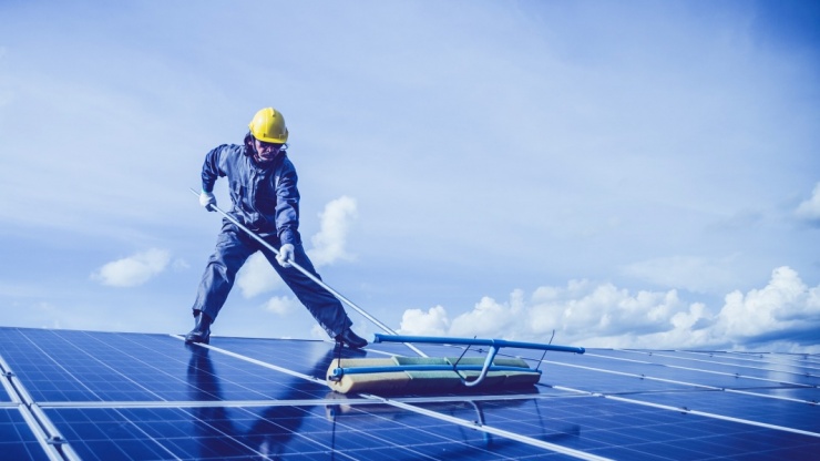 Five Solar Panel Cleaning Tips for Everyone