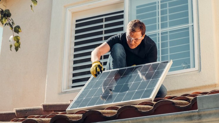 Sweep Away the Mess: Roof Cleaning Tips for a Pristine Home in Modesto